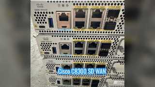 C8300-2N2S-6T, Cisco C8300 Yönlendirici, 6x1GE/2 SM/2 NIM