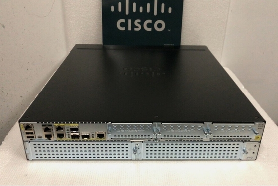 ISR4351-VSEC/K9 Cisco ISR 4351 UC & Sec Lic PVDM4-64 CUBE-25 ile 3 Ağ Arayüz Modülü (NIM) yuvasını destekler