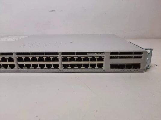 Cisco C9200L-48P-4G-E 4x1G Uplinks ile 48-Port PoE+ Değiştirici