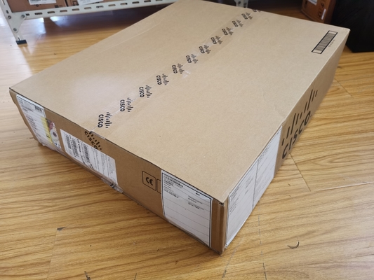 Cisco Catalyst C9500-16X-E 16 portlu 10G anahtarı NW Essentials Lisansı ile