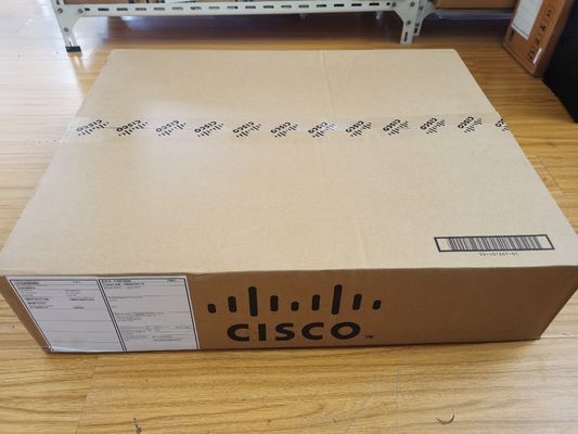 Cisco Catalyst C9500-16X-E 16 portlu 10G anahtarı NW Essentials Lisansı ile