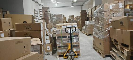 CE9875-64EO-W, Huawei CE9800 Anahtarı, 64 x 800GE + 2 x 10GE