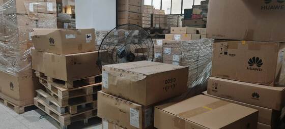 CE8850-32CQ-EI, Huawei CE8850 Değiştiricisi, 32x100GE QSFP28/2x10GE SFP+/Fan ve PSU yok