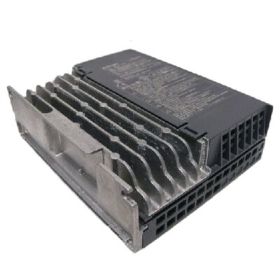 Mitsubishi MR-JE-100AS CNC Servo Sürücü 1kW CNC Makineleri için Yüksek Hassasiyetli AC Servo Amplifikatör