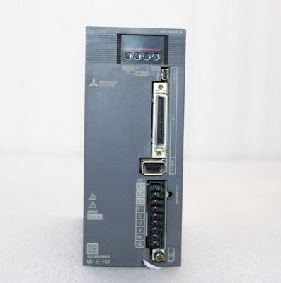 Mitsubishi MR-JE-100AS CNC Servo Sürücü 1kW CNC Makineleri için Yüksek Hassasiyetli AC Servo Amplifikatör