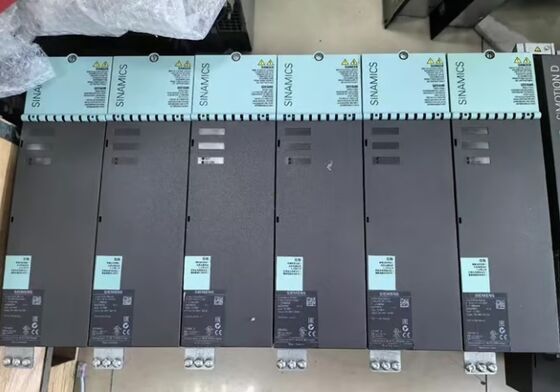 Siemens 6SL3120-2TE21-8AA3 SINAMICS S120 Çift Motor Modülü 18A Çıkış Akımı 600V DC Giriş ve DRIVE-CLiQ Arayüzü ile