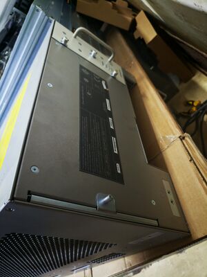 2x10G/IG Servis Kenar Hattı Kartı (BRAS) Yapılandırmasına sahip Cisco ASR-9904 Yönlendirici